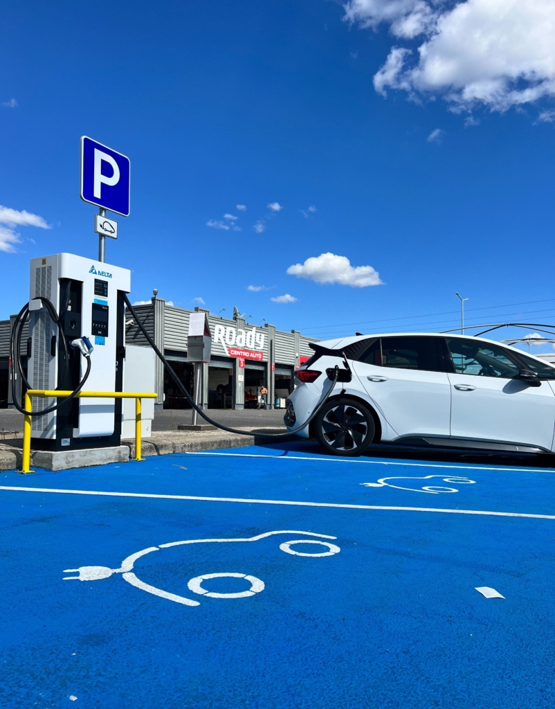 Quanto tempo demora a carregar um carro elétrico Powerdot